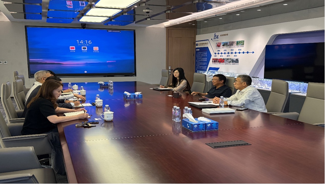 中非发展基金副总裁余焯锐一行到访永利3044noc总部