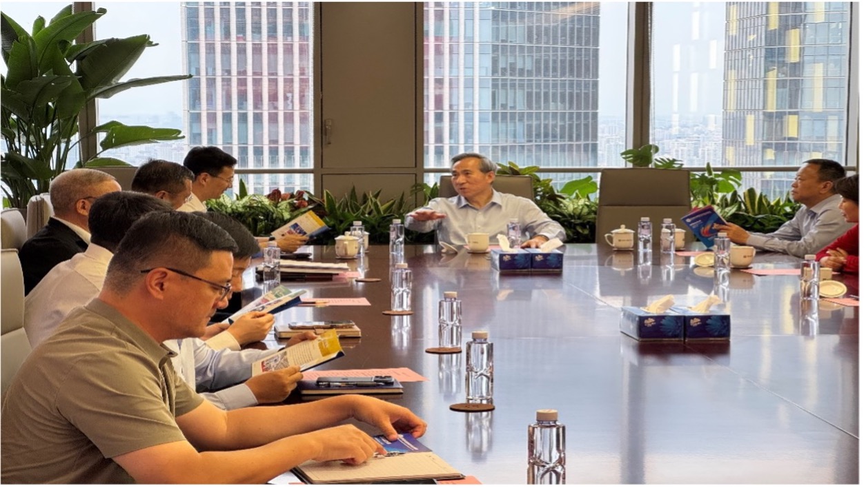 中国国际贸易促进委员会任鸿斌会长一行到访永利3044noc集团